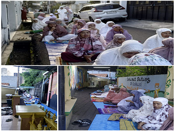 Suasana Jamaah Wanita Sholat Idul Fitri 1445 H